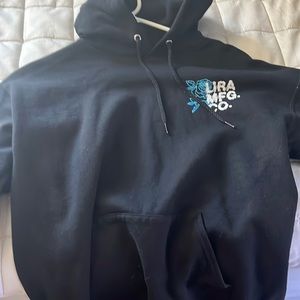 Hoodie too small for me wore a couple times. Don’t know brand